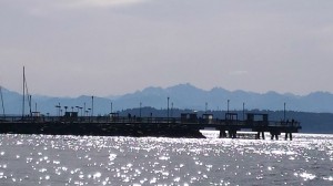 edmonds beach olympic mountains